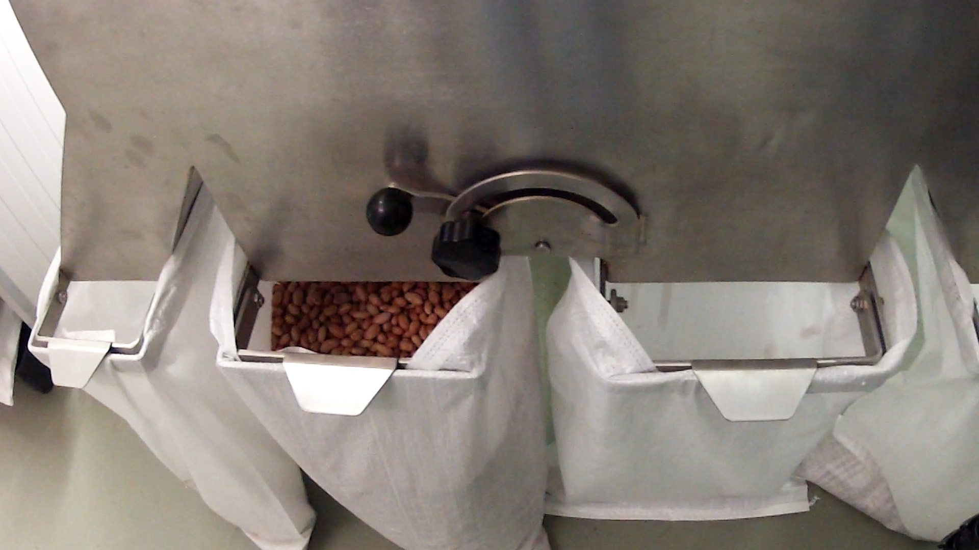 &Mu;&eta;&chi;ά&nu;&eta;&mu;&alpha; &Sigma;&pi;&alpha;&sigma;ί&mu;&alpha;&tau;&omicron;&sigmaf; &Phi;&iota;&sigma;&tau;&iota;&kappa;&iota;&omicron;ύ &Alpha;&rho;&alpha;&chi;ί&delta;&alpha;&sigmaf; AF 1000. &Alpha;&pi;&omicron;&theta;ή&kappa;&epsilon;&upsilon;&sigma;&eta; &tau;&epsilon;&lambda;&iota;&kappa;&omicron;ύ &pi;&rho;&omicron;ϊό&nu;&tau;&omicron;&sigmaf;