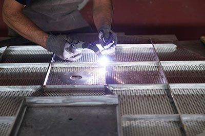 BIONOT-employee-working